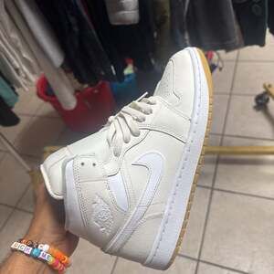 Nike Air Jordan 1 Mid Phantom Gum Light Brown Women's Shoes size 9